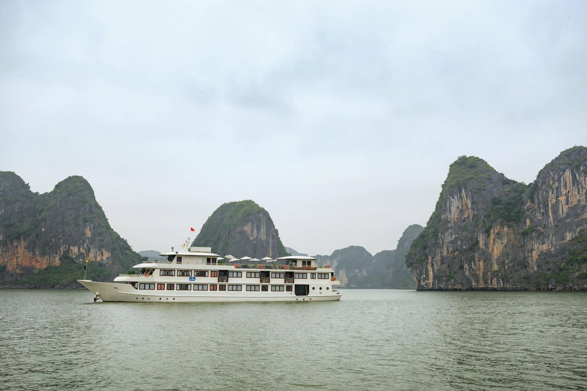 La Vela Premium Cruise - Managed By Paradise Cruises Ha Long Eksteriør bilde