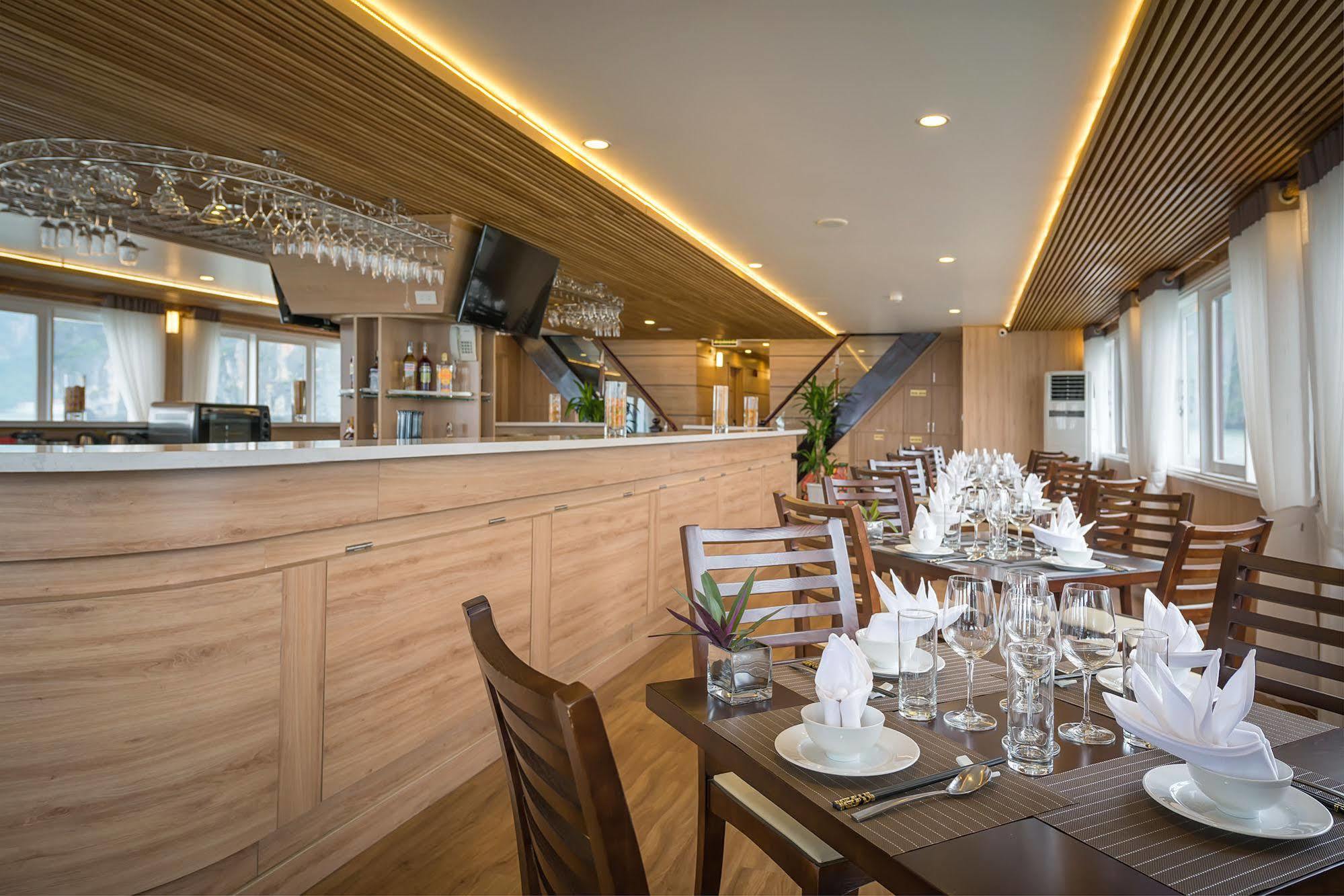 La Vela Premium Cruise - Managed By Paradise Cruises Ha Long Eksteriør bilde